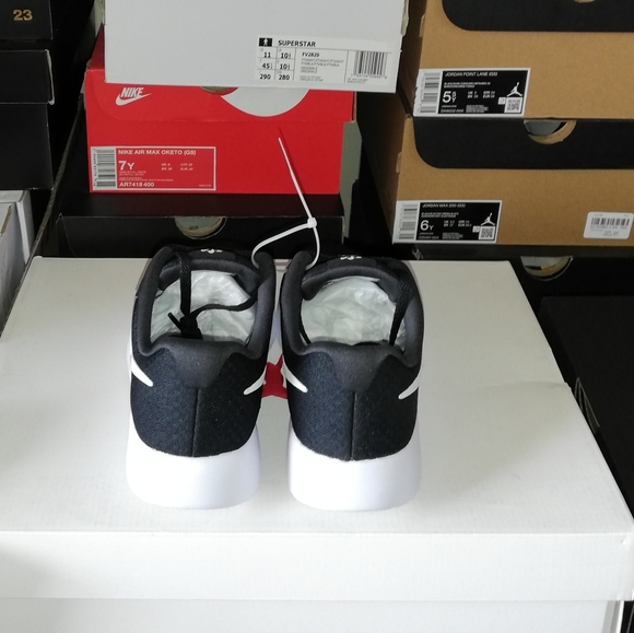 NIKE TANJUN FASHION US SIZE 4 YOUTH BRAND NEW NO BOX DUE IT'S BADLY DAMAGED - Picture 4 of 8